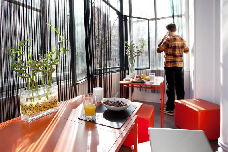 Hip Karma Hostel Barcelona Exteriör bild
